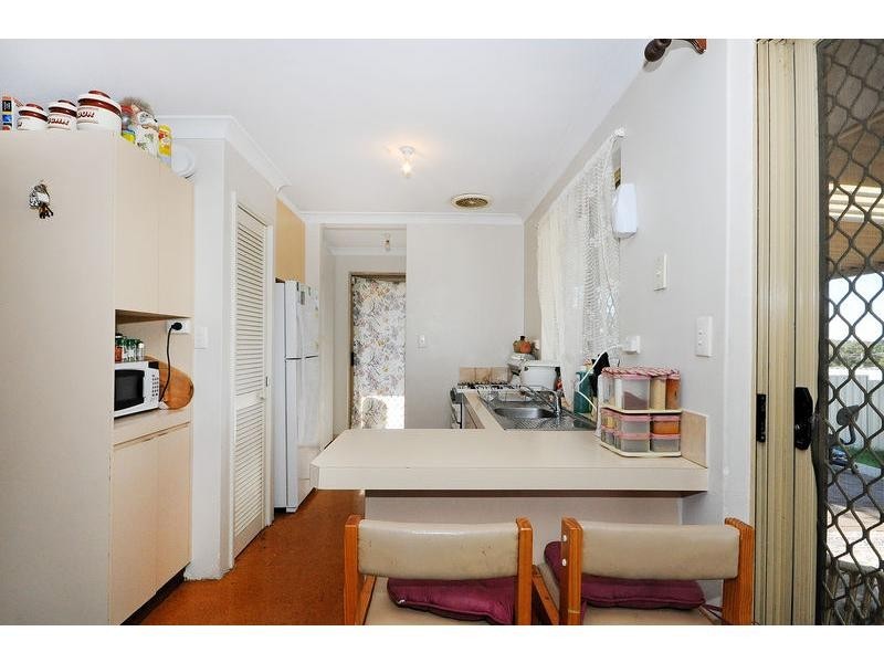 12 Pendula Garden, Mirrabooka WA 6061