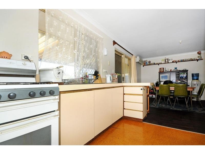 12 Pendula Garden, Mirrabooka WA 6061