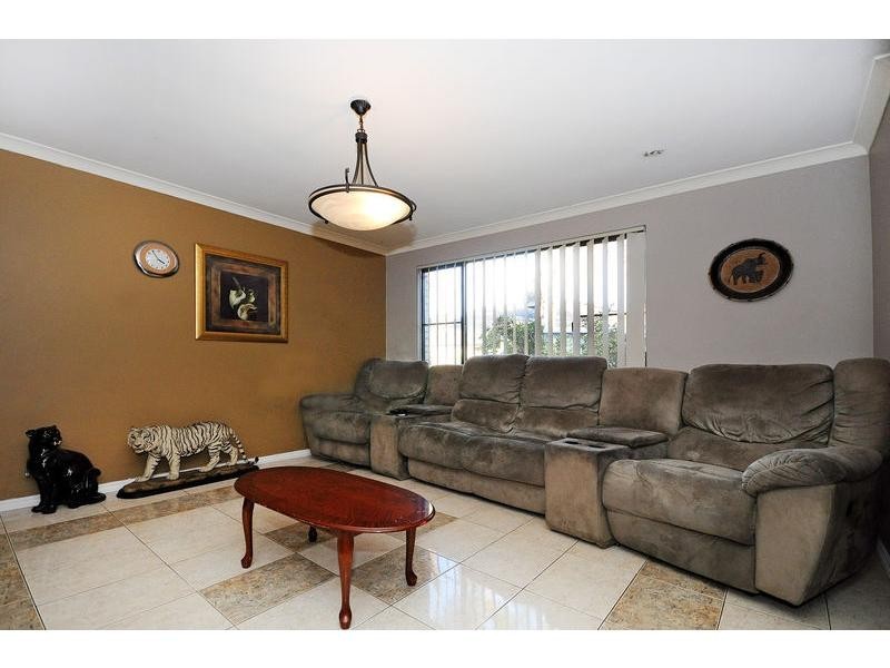 11 Masters Place, Marangaroo WA 6064