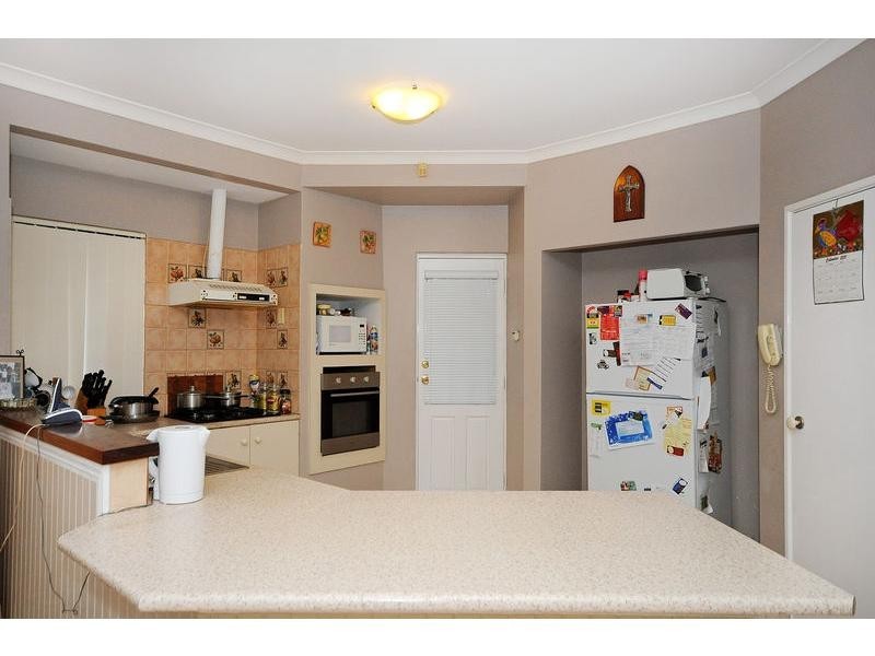 11 Masters Place, Marangaroo WA 6064