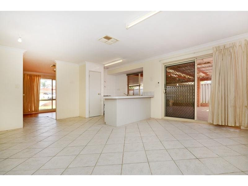 10 Guadalupe Drive, Ballajura WA 6066