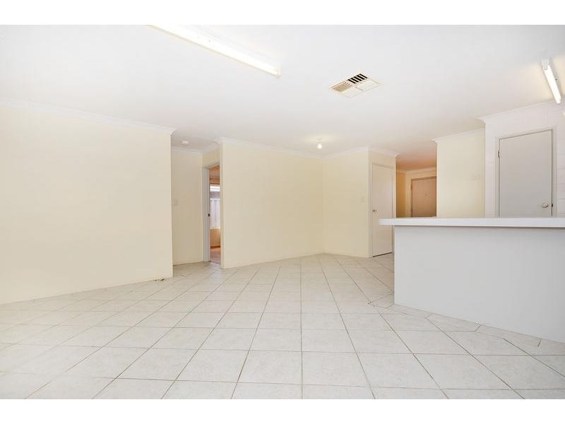 10 Guadalupe Drive, Ballajura WA 6066