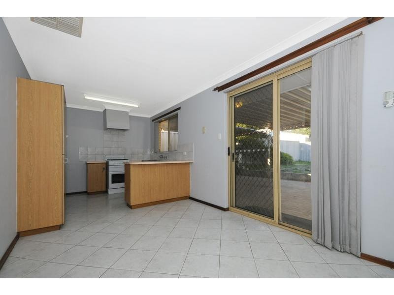 4 Giles Place, Mirrabooka WA 6061