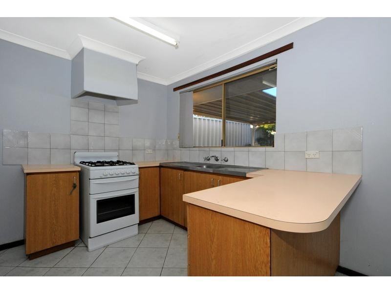 4 Giles Place, Mirrabooka WA 6061