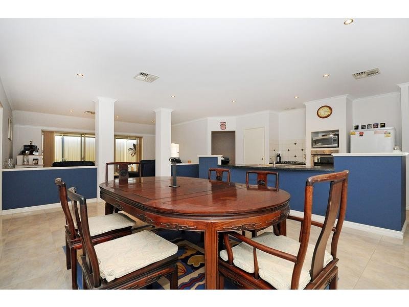 39 Hinckley Parkway, Hocking WA 6065