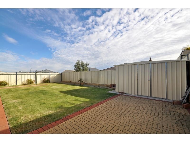 39 Hinckley Parkway, Hocking WA 6065