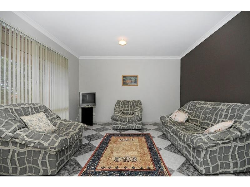 38 Dandenong Way, Alexander Heights WA 6064