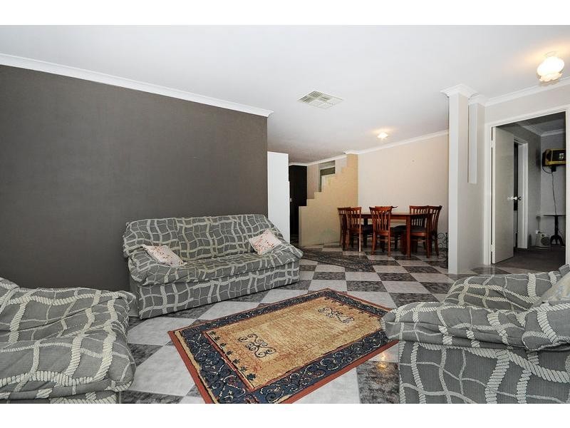 38 Dandenong Way, Alexander Heights WA 6064