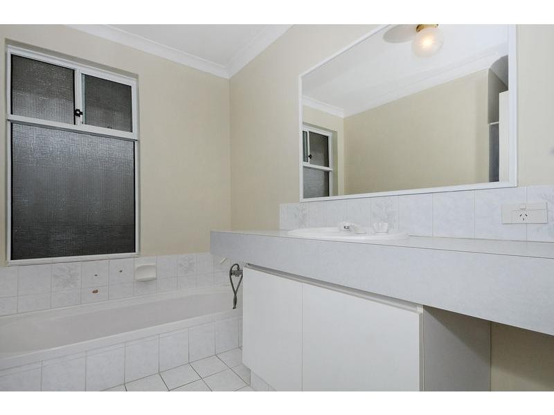 38 Dandenong Way, Alexander Heights WA 6064