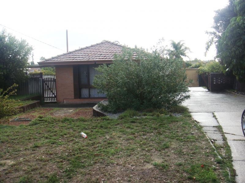 53 Curtis Way, Girrawheen WA 6064