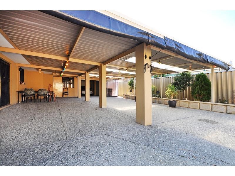 8 Woodpine Court, Ballajura WA 6066