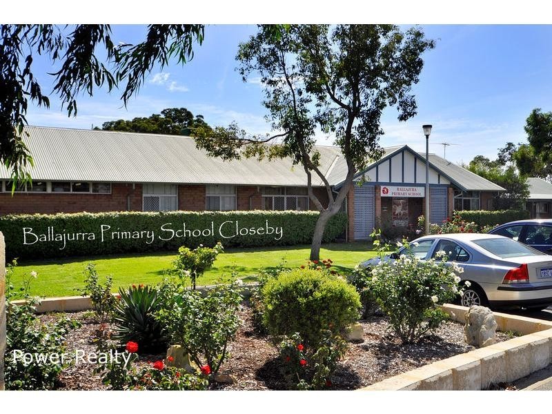 8 Woodpine Court, Ballajura WA 6066