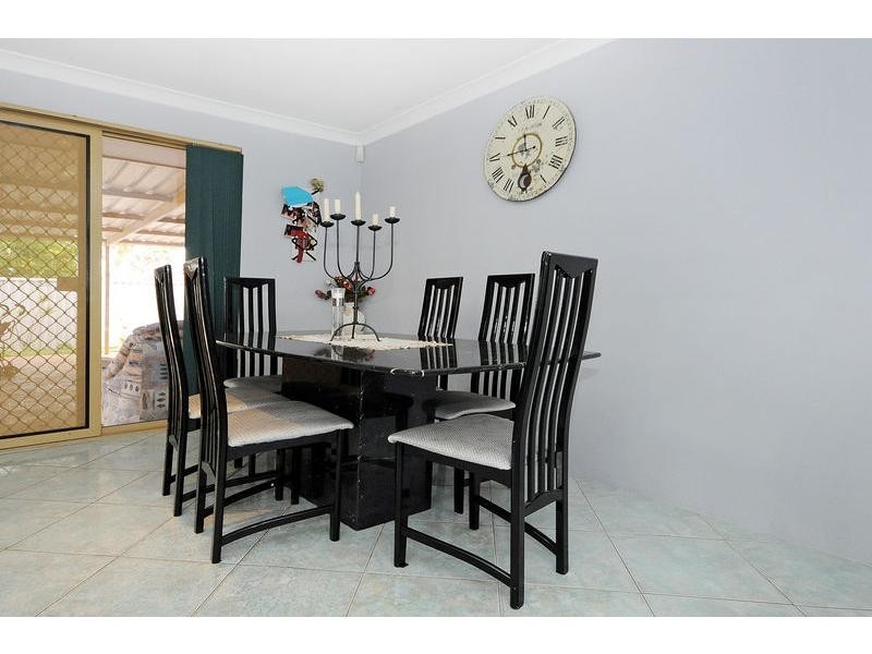 8 Danvers Close, Marangaroo WA 6064