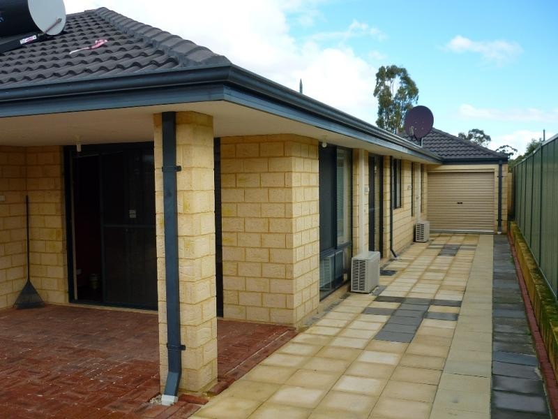 10 Modena Place, Balga WA 6061
