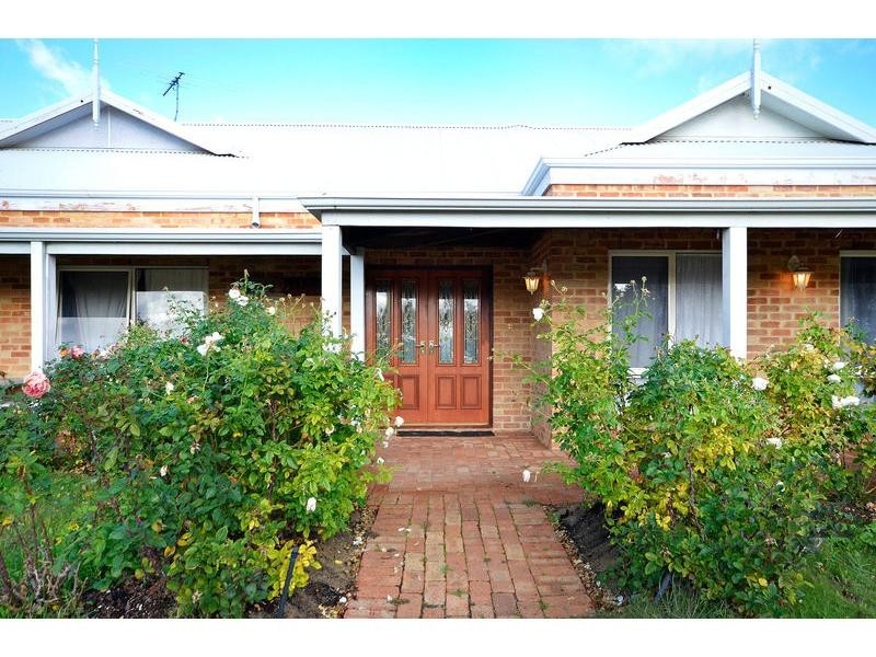 66 Pine Crest Way, Gnangara WA 6077