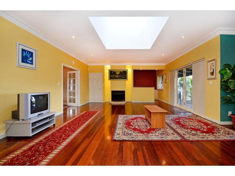 66 Pine Crest Way, Gnangara WA 6077