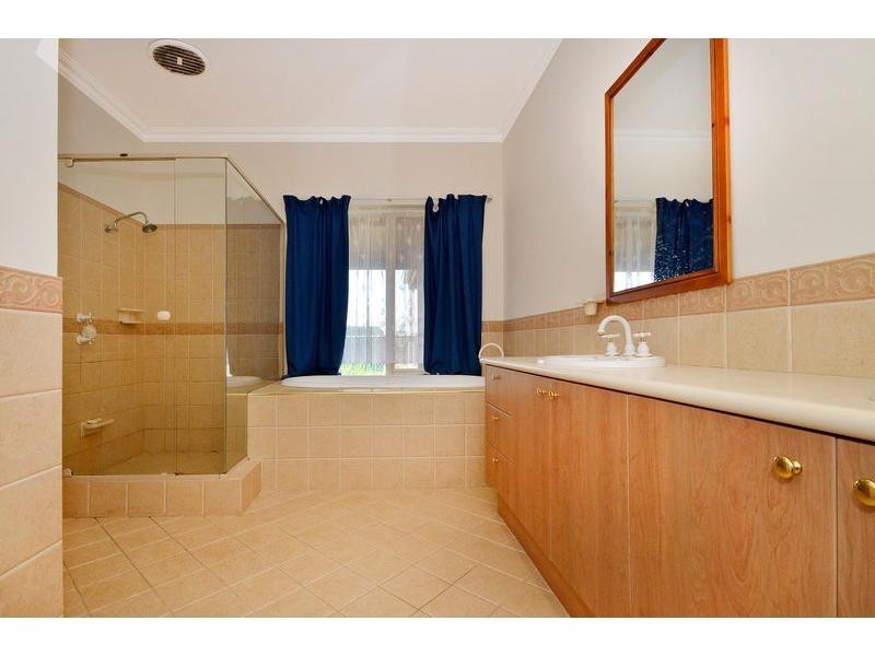 66 Pine Crest Way, Gnangara WA 6077