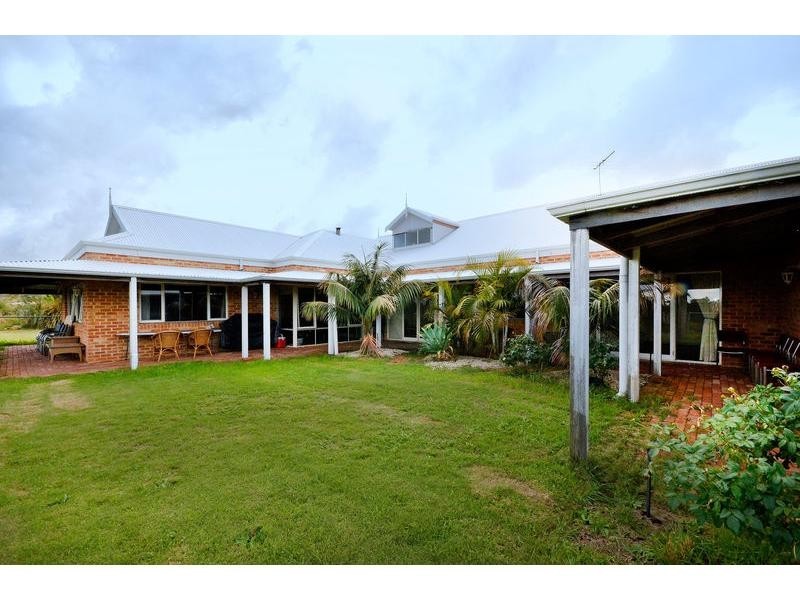 66 Pine Crest Way, Gnangara WA 6077