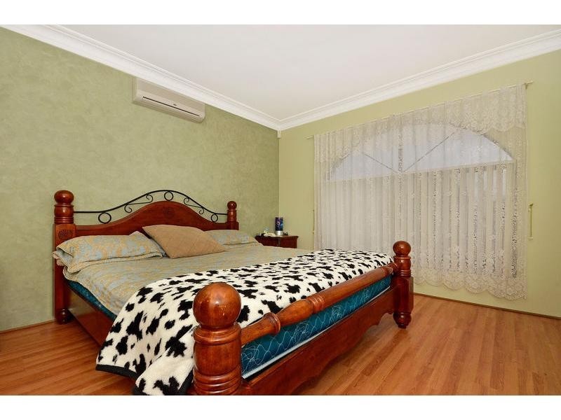 3 Syme Road, Alexander Heights WA 6064