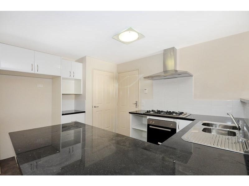 6 Vellum Loop, Aveley WA 6069
