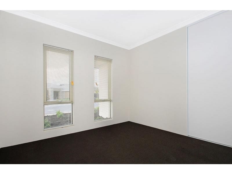 6 Vellum Loop, Aveley WA 6069