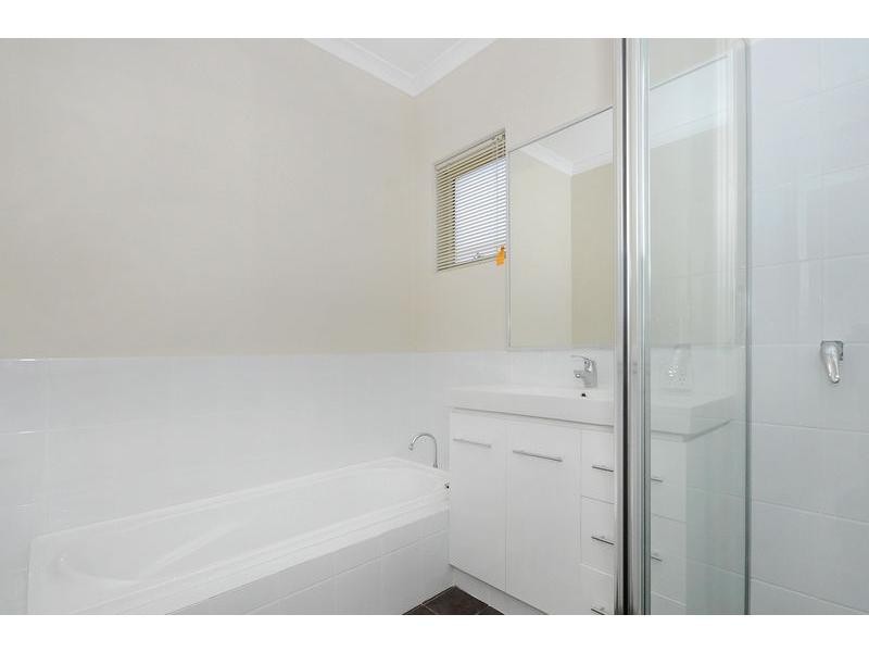 6 Vellum Loop, Aveley WA 6069