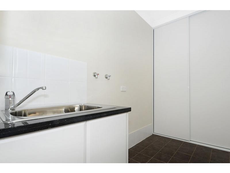 6 Vellum Loop, Aveley WA 6069
