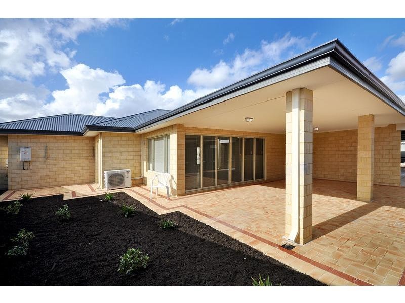 6 Vellum Loop, Aveley WA 6069