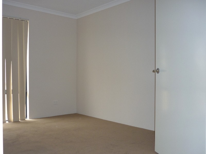 31 Bolton Way, Darch WA 6065