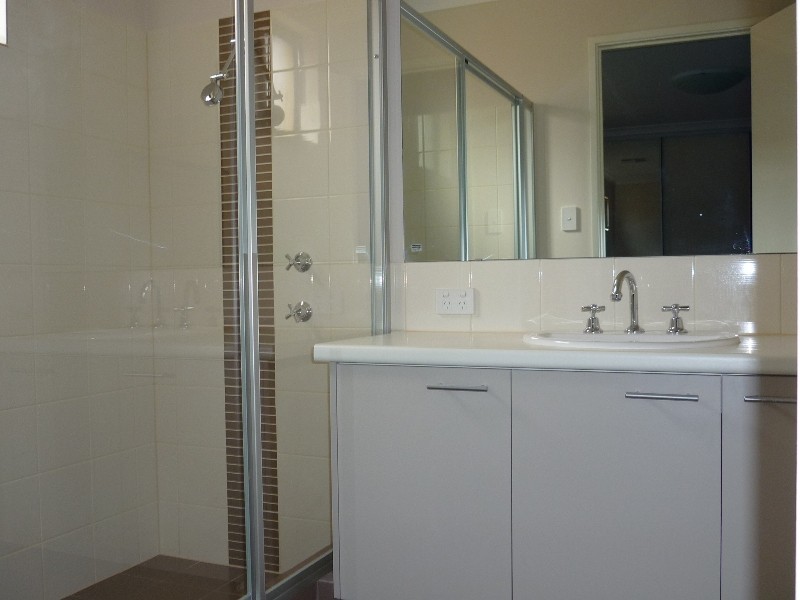 31 Bolton Way, Darch WA 6065