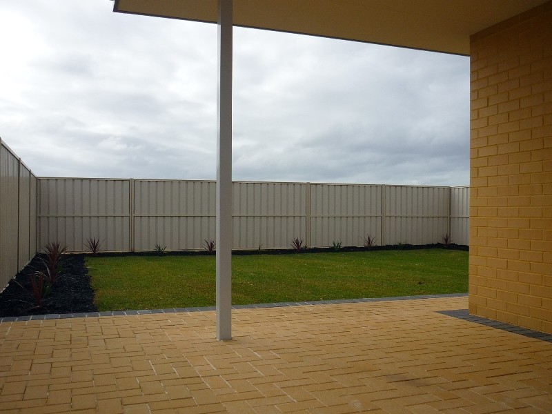 31 Bolton Way, Darch WA 6065