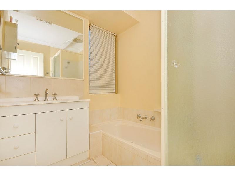 9/104 Waddington Crescent, Koondoola WA 6064