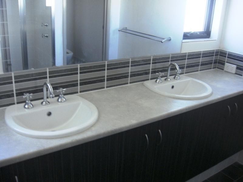 10 Litoria Pass, West Swan WA 6055