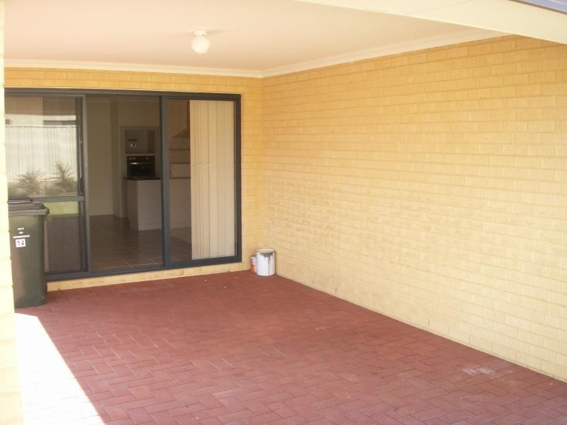 14 Daimler Drive, Tapping WA 6065