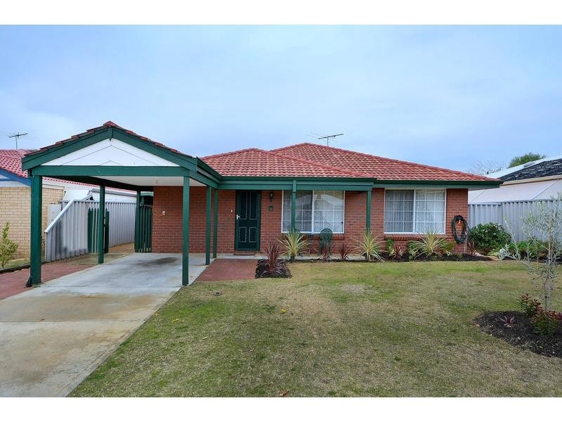 22 Ellenbrae Place, Marangaroo WA 6064