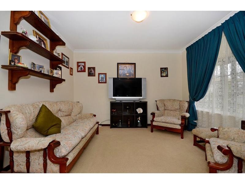 22 Ellenbrae Place, Marangaroo WA 6064