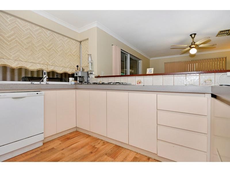 22 Ellenbrae Place, Marangaroo WA 6064