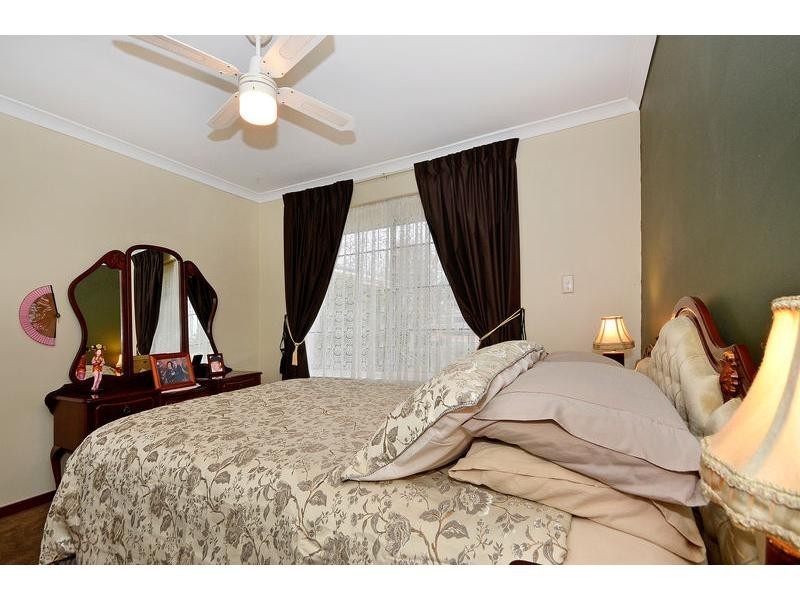 22 Ellenbrae Place, Marangaroo WA 6064