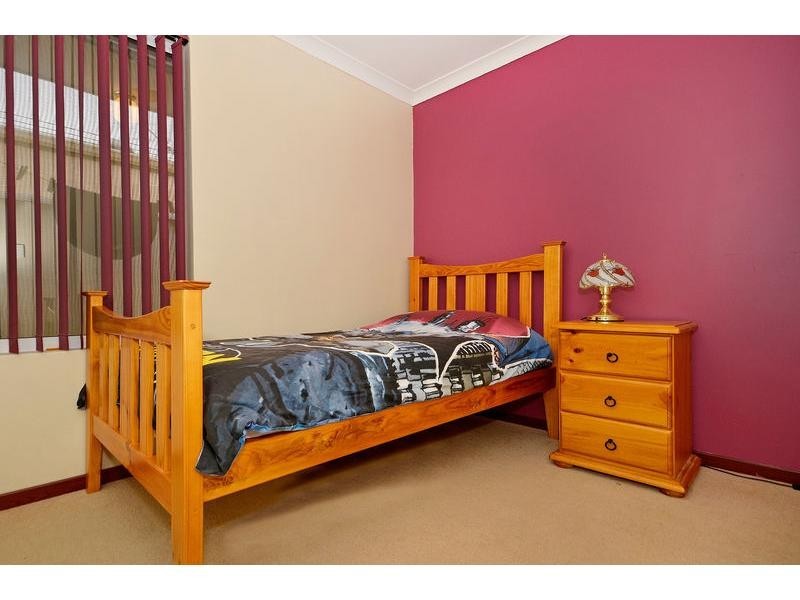 22 Ellenbrae Place, Marangaroo WA 6064