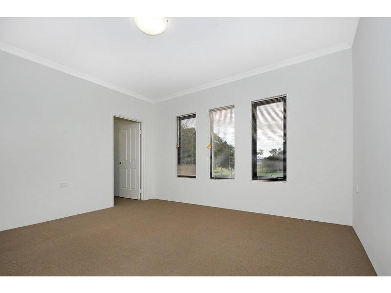 11 Ollave Circuit, Aveley WA 6069