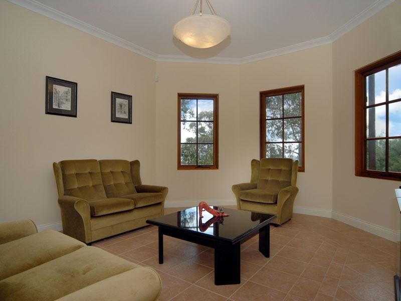 79 Kalamunda Road, Kalamunda WA 6076