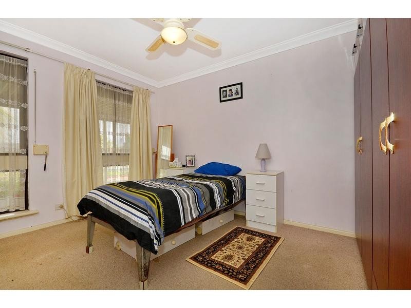 21 Loughton Way, Balga WA 6061