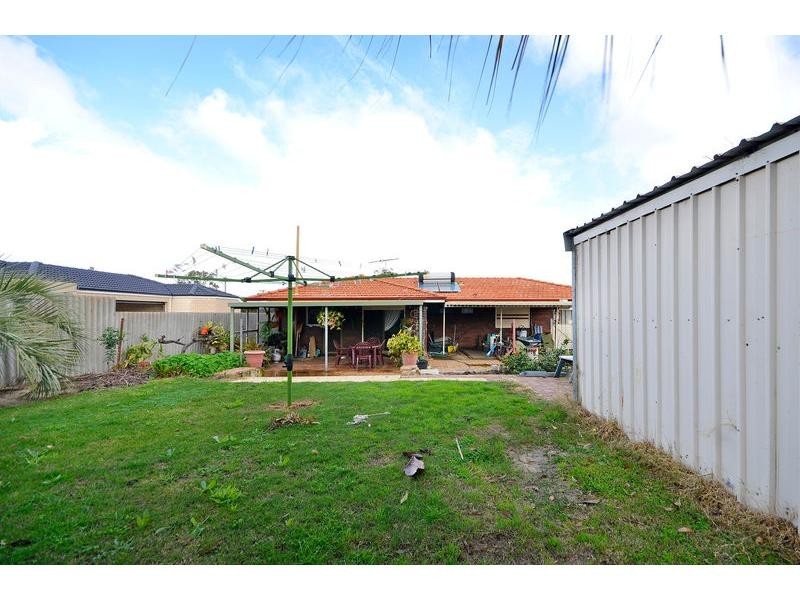21 Loughton Way, Balga WA 6061