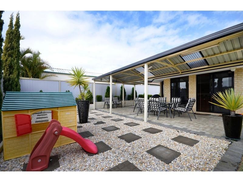 27 Truscott Elbow, Alexander Heights WA 6064