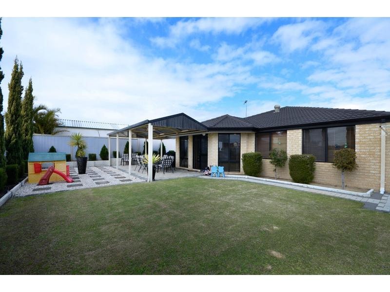 27 Truscott Elbow, Alexander Heights WA 6064