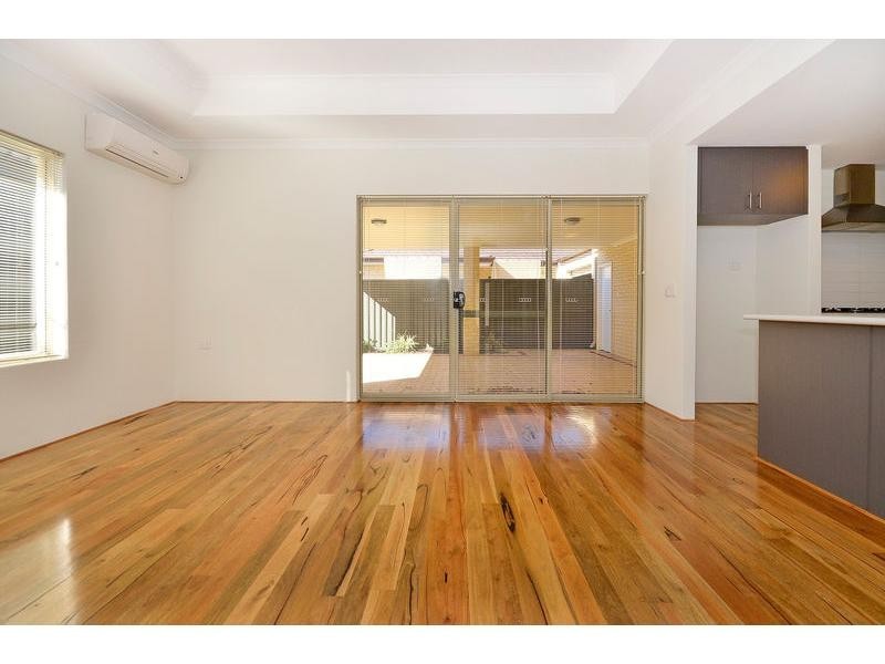 9 Koroit Way, Aveley WA 6069