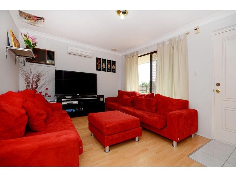 14 Thurburn Retreat, Marangaroo WA 6064