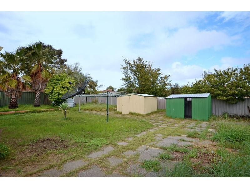 14 Thurburn Retreat, Marangaroo WA 6064