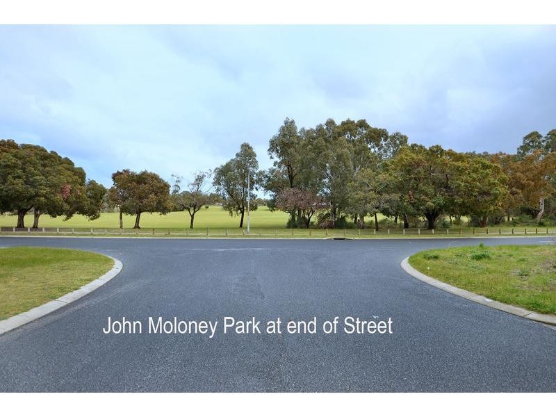 14 Thurburn Retreat, Marangaroo WA 6064