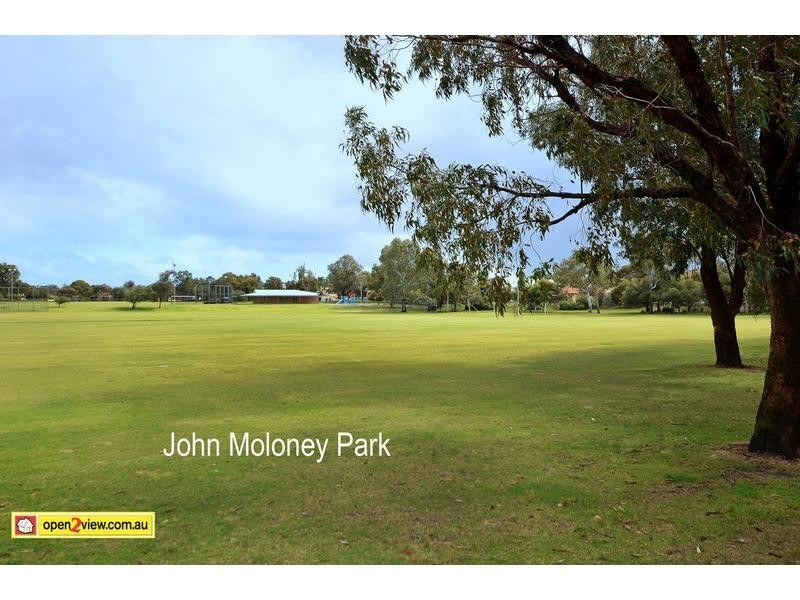 14 Thurburn Retreat, Marangaroo WA 6064